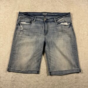 Signature by Levi Strauss Modern Skinny Shorts Light Wash Distressed Size 18 W34